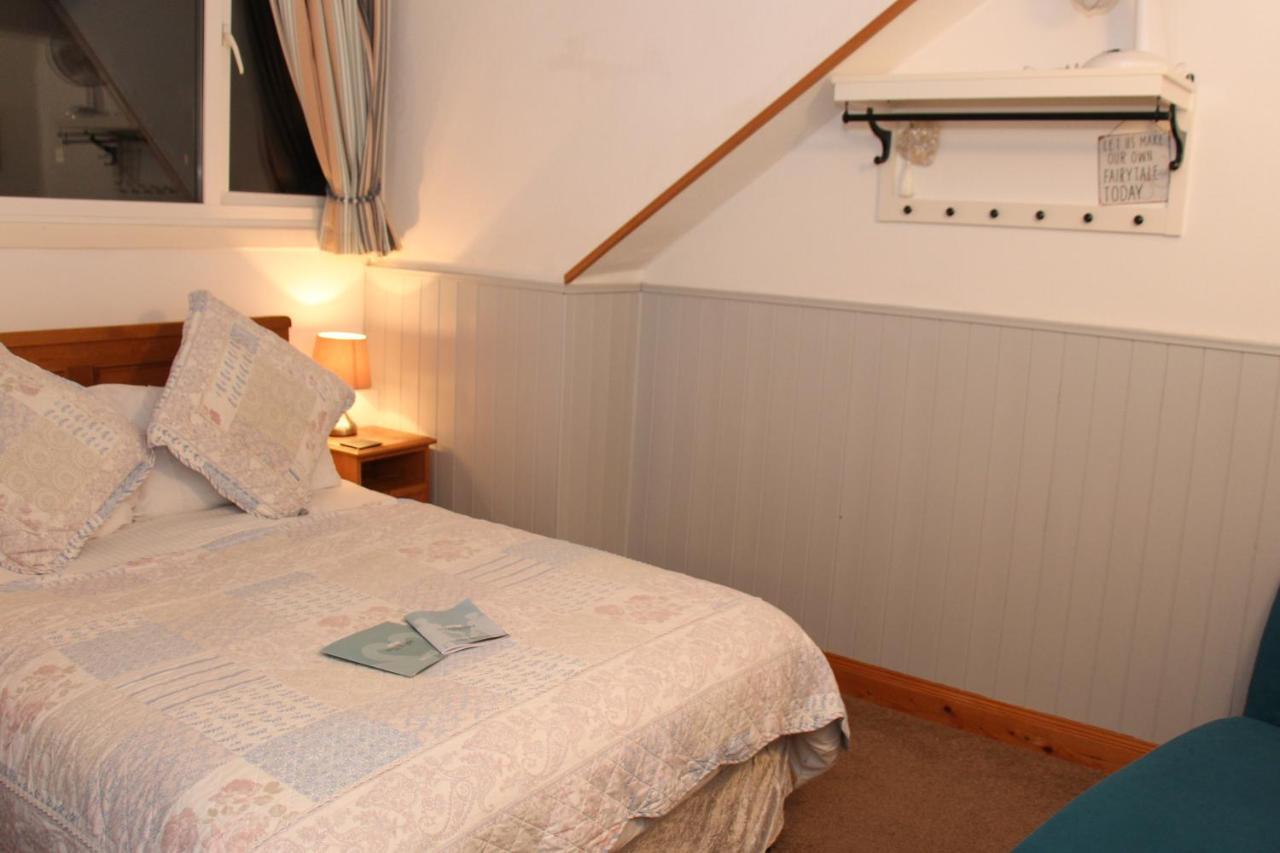 Invergarry Room Only Guest House For Adults Уиндермер Екстериор снимка