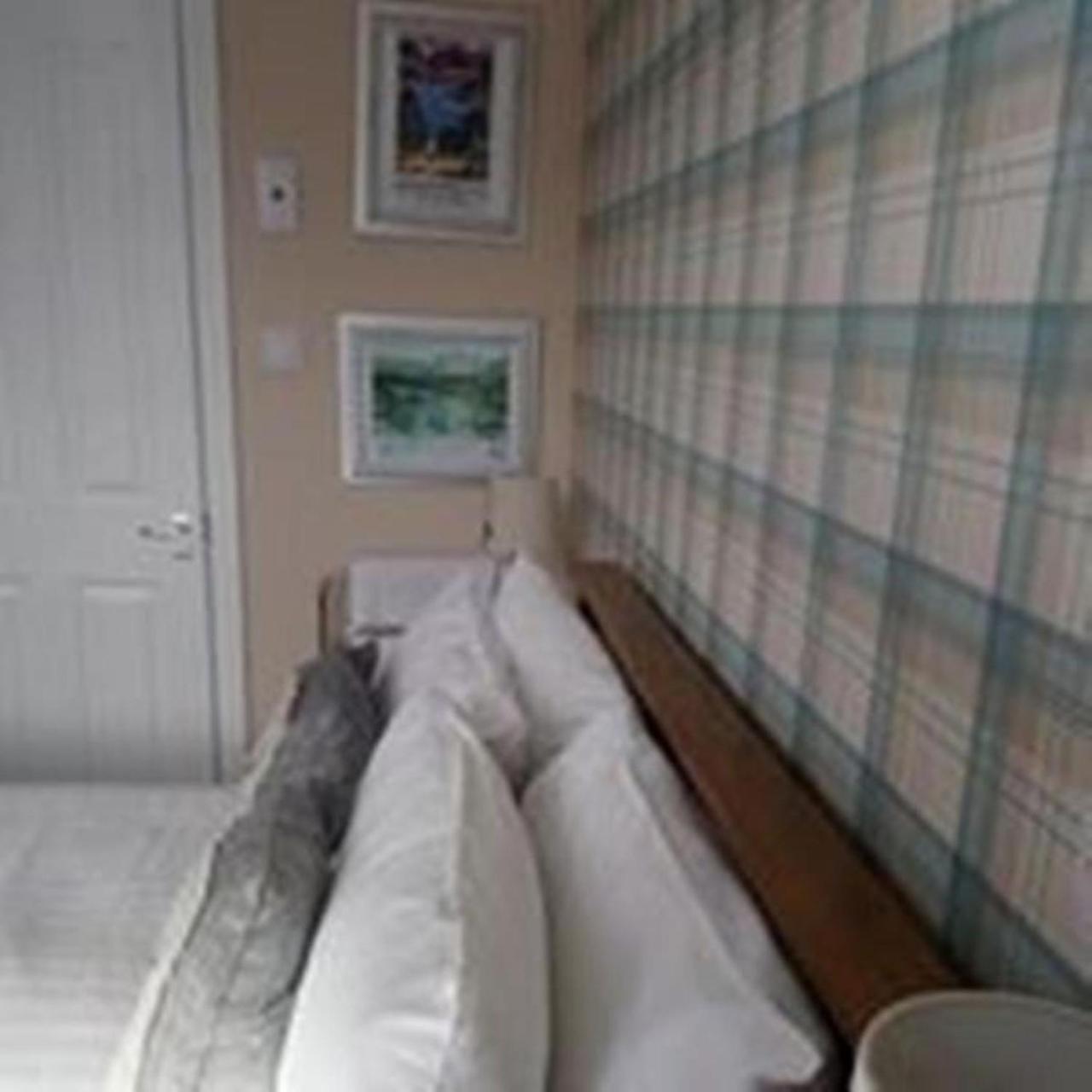 Invergarry Room Only Guest House For Adults Уиндермер Екстериор снимка