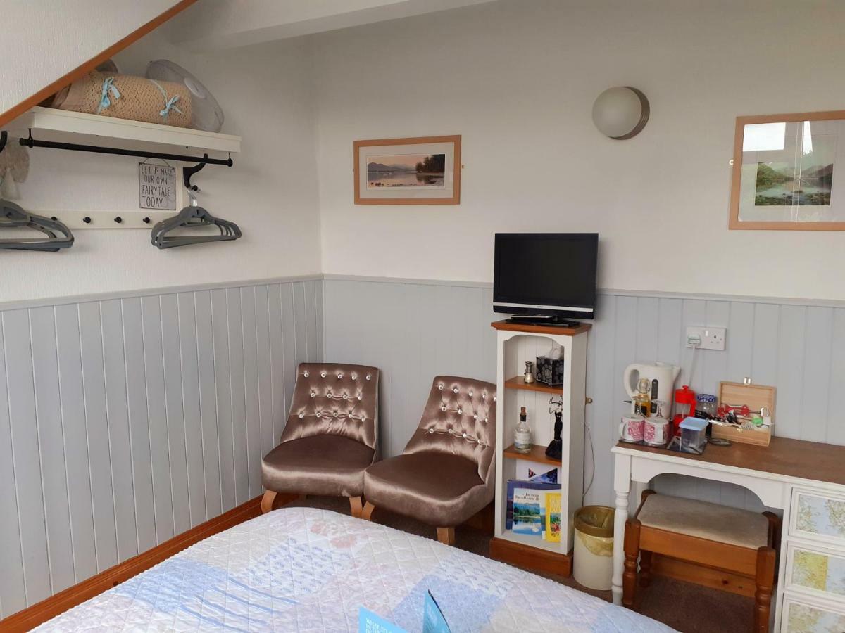 Invergarry Room Only Guest House For Adults Уиндермер Екстериор снимка